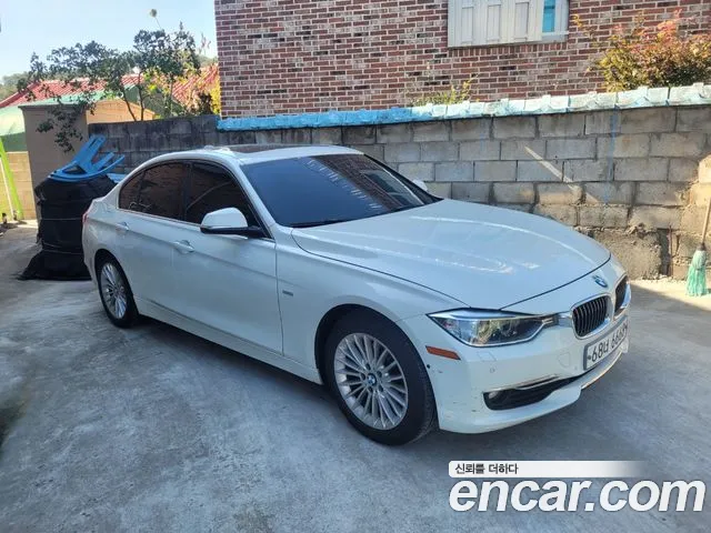 BMW 3-Series 2012