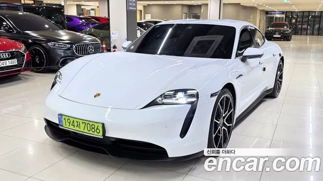 Porsche Taycan 2023