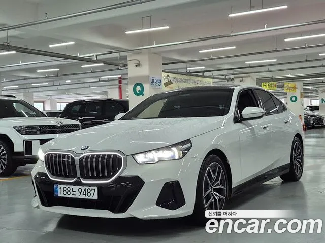 BMW 5-Series 2025