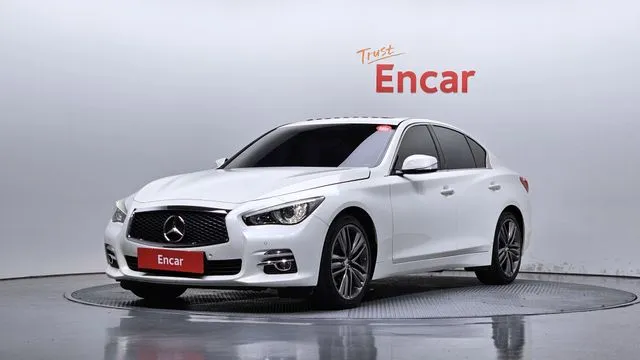 Infiniti Q50 2015