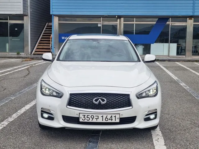 Infiniti Q50 2016